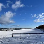 Morze Sztuki Iii, Apartmán Jantar
