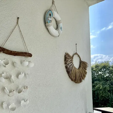 Morze Sztuki Iii, Apartmán