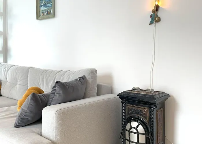 Morze Sztuki Iii, Appartement Jantar