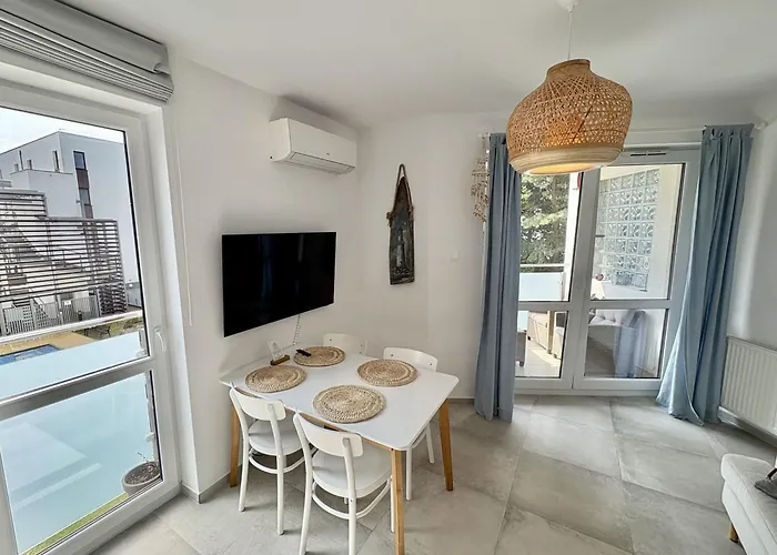 Appartement Morze Sztuki Iii, Jantar